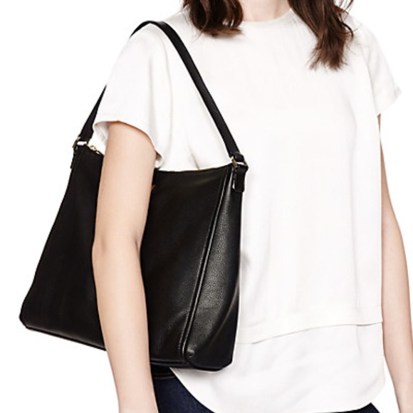 kate spade Handbags - Black classic Kate Spade shoulder bag